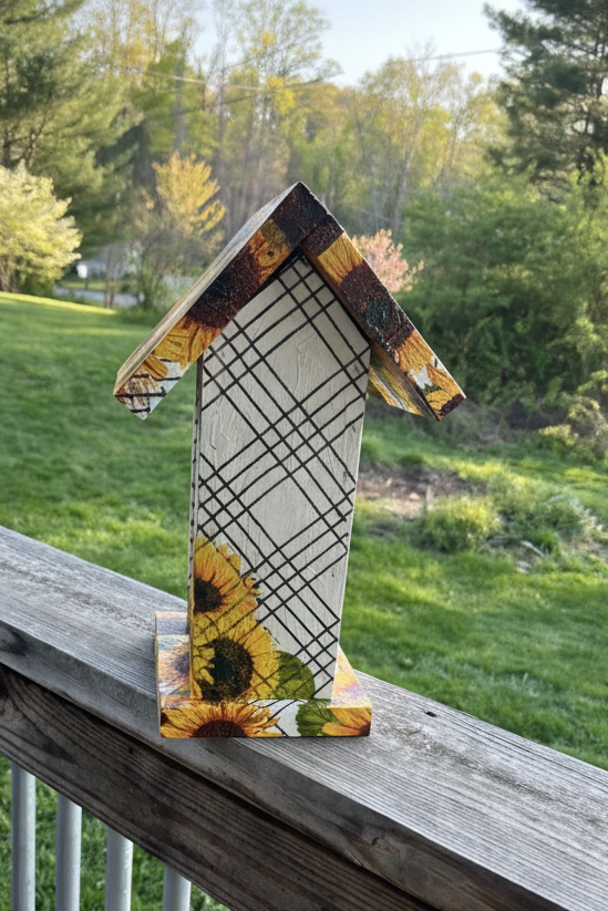 Sunflower birdhouse