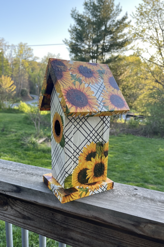 Sunflower birdhouse