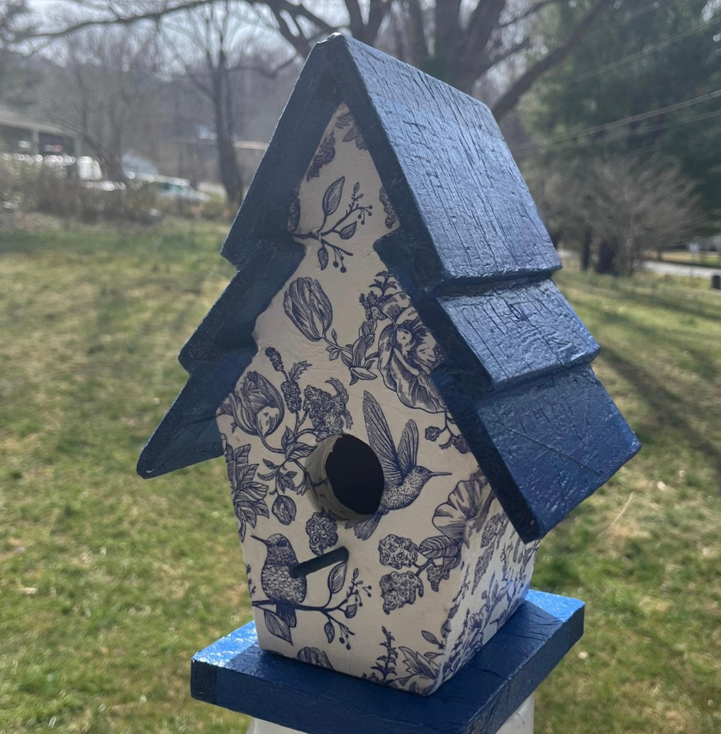 Classic Blue Floral Hanging Birdhouse